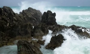 Hurricane Ernesto weakens but remains dangerous near Bermuda