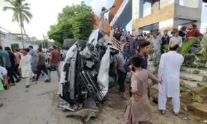 کارساز حادثے میں ملوث دوسری خاتون کون، پولیس کس طرح ملزمہ کو بچانے کی کوشش کر رہی ہے؟