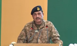 State needs to protect people from ills of social media: Army Chief
