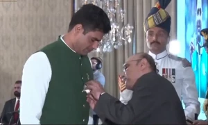 President Zardari confers Olympic gold medalist Arshad Nadeem with Hilal-i-Imtiaz