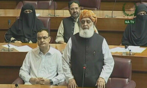 مولانا فضل الرحمان نے حکومت سے تعاون کا اشارہ دے دیا