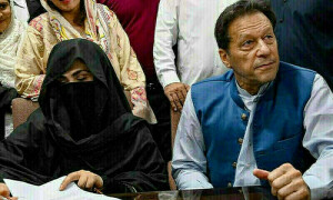 عمران خان کی 6 اور بشریٰ بی بی کی ایک مقدمے میں عبوری ضمانت میں توسیع