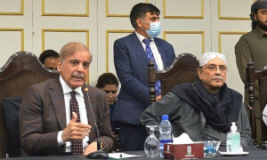 حکومتی اتحاد کا مشترکہ اجلاس اور مجوزہ آئینی ترمیم کیلئے نمبر گیم پورا ہونے کا دعویٰ