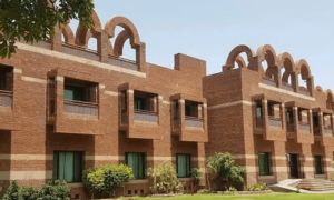 پنجاب اسمبلی میں حکومتی و اپوزیشن ارکان کی جمخانہ کلب کی صرف 417 روپے ماہانہ لیز پر کڑی تنقید