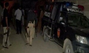 کراچی سپر ہائی وے پر نجی نیوز چینل کی ٹیم کو لوٹ لیا