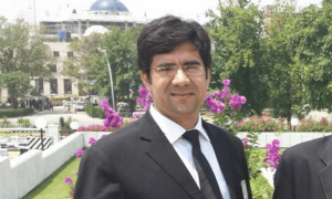 جج ہمایوں دلاور کرپشن کیس: پشاور ہائیکورٹ نے اینٹی کرپشن ٹیم کو گرفتاری سے روک دیا