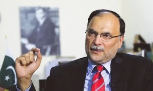 صیہونی لابی بانی پی ٹی آئی کودوبارہ مسلط کرنے کی کوشش میں ہے، احسن اقبال