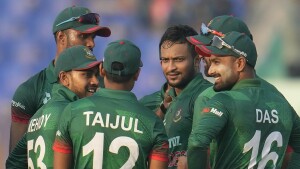 بنگلادیش کے مایہ ناز آل راؤنڈر نے ٹیسٹ اور ٹی 20 کرکٹ کو خیر باد کہہ دیا