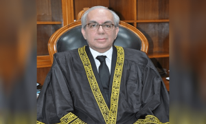 63 اے پر نیا بینچ بنے گا یا نہیں، چیف جسٹس نے واضح کردیا