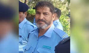پی ٹی آئی کارکنوں کے تشدد سے زخمی پولیس اہلکار جاں بحق