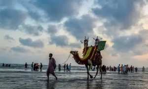کراچی میں گرمی بڑھنے کا امکان ، پارہ کہاں تک جاسکتا ہے؟