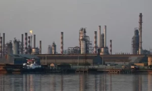 Stop Israel from bombing Iran&rsquo;s oil sites, Gulf states urge US