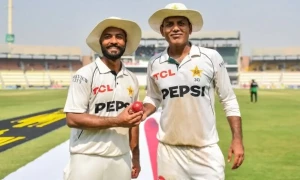 Pakistan crush England in second Test to set up series decider