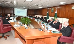 چیف جسٹس کی سربراہی میں فل کورٹ اجلاس، جسٹس منصور علی شاہ کا سسٹم ایک ماہ تک نافذ کرنے کا فیصلہ