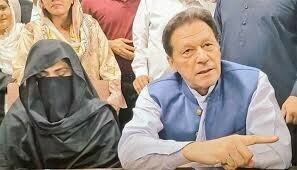 سماعت کیلئے اڈیالہ جیل آنے والی بشریٰ بی بی واپس پشاور روانہ، عمران خان پر فرد جرم کی تاریخ مقرر
