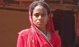 بھارت میں انسانیت سوز واقعہ، تیماردار سے خون آلود بیڈ کی صفائی