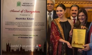 برطانوی پارلیمنٹ کا ماہرہ خان کے لیےبڑا اعزاز