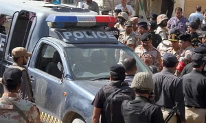 ایئرپورٹ میں گھسنے کی کوشش کرنے والے شہری سے پستول برآمد