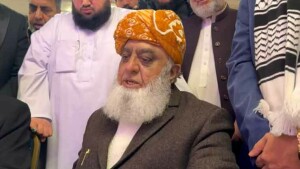 جمہوریت کی کمزوری میں سیاستدانوں کا بڑا کردار ہے، مولانا فضل الرحمان