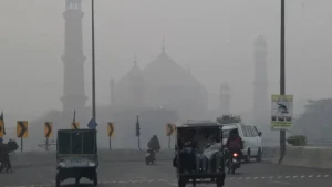 اسموگ: لاہور اور ملتان میں جمعہ، ہفتہ اور اتوار مکمل لاک ڈاؤن کا اعلان