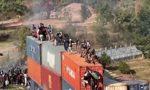 &rsquo;سب کچھ سکرپٹڈ ہے&lsquo;، سوشل میڈیا پر نئی بحث شروع