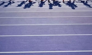 Australian sprinter, 16, betters Bolt to smash record