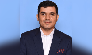سپریم کورٹ نے عادل بازئی کو ڈی سیٹ کرنے کا الیکشن کمیشن کا فیصلہ معطل کردیا