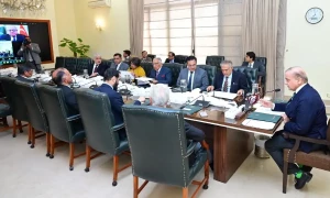PM Shehbaz seeks Lebanese counterpart support in Pakistanis evacuation from Syria
