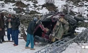 وادی نیلم میں برف کے باعث جیپ کا حادثہ، 4 افراد جاں بحق، 7 زخمی