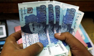 ایڈوانس تنخواہ اور پنشن: مسیحی برادری کے سرکاری ملازمین کیلئے اہم خبر آگئی