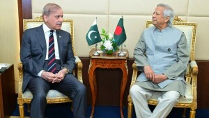 شہباز شریف کی محمد یونس سے ملاقات، پاکستان اور بنگلہ دیش دوطرفہ تعلقات بڑھانے پر آمادہ