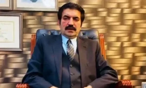 سول نافرمانی کا فیصلہ پی ٹی آئی مذاکراتی کمیٹی کی سفارشات سے مشروط ہے، شیر افضل مروت