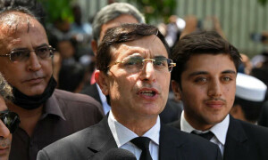 عمران کی رہائی ملکی عدالتوں کے ذریعے ہوگی، پی ٹی آئی کسی بھی ملک کی مدد کی خواہشمند نہیں، بیرسٹر گوہر
