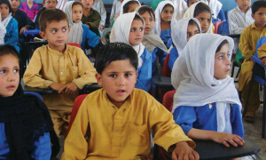 طلبا کیلئے خوشخبری: اسکولوں میں موسم سرما کی چھٹیاں بڑھادی گئیں