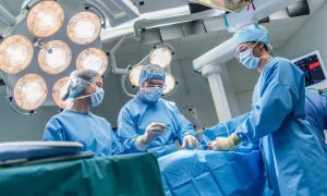تاریخ میں پہلی بار مریض کا کینسر دوران علاج ڈاکٹر میں منتقل