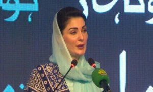 طلبہ کسی کے بہکاوے میں نہ آئیں، کسی کا ایندھن مت بنیں، مریم نواز