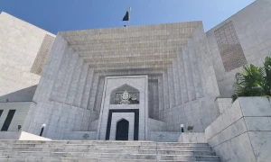 خصوصی عدالت کیس: انسداد دہشتگردی کا قانونی فورم ہوتے ہوئے ایگزیکٹو خود کیسے جج بن سکتا ہے؟ جسٹس جمال مندو خیل