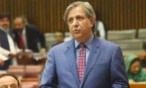 بند کئے جانے والے سرکاری اداروں کے ملازمین کو کیا ملے گا؟ وزیر قانون نے بتا دیا