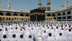 سرکاری حج اسکیم: عازمین حج نے کتنی رقم جمع کروادی؟