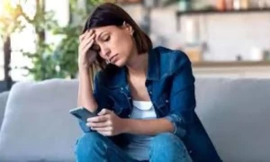 موبائل فون کی بیل بجتے ہی دل کی دھڑکنیں تیز، نوجوان نسل عجیب و غریب مرض میں مبتلا
