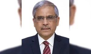 رواں ماہ شرح سود میں کتنی کمی متوقع؟ سابق گورنر اسٹیٹ بینک نے بتا دیا