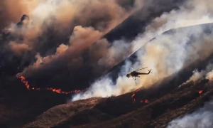Southern California faces ongoing wildfire threat as strong winds persist