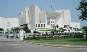 ایڈیشنل رجسٹرار کیخلاف توہین عدالت کی کارروائی ختم، ججز کمیٹی اور آئینی کمیٹی نے عدالتی حکم کی خلاف ورزی کی، سپریم کورٹ بنچ