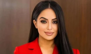 Who is Ruby Dhalla, vying to be Canada&rsquo;s first PM of colour?
