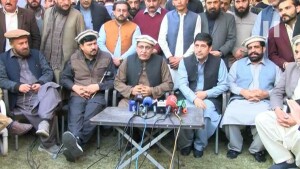 کرم امن جرگہ: دونوں فریقین مین شاہراہ کھولنے، بنکرز مسماری اور اسلحہ جمع کرنے پر متفق