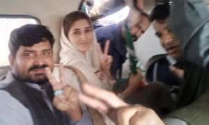 پی ٹی آئی کا یومِ سیاہ اور احتجاج، کارکنان اور رہنماؤں کی پکڑ دھکڑ شروع