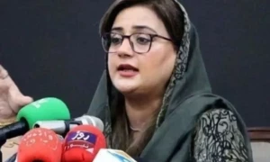 عظمیٰ بخاری کا بیرسٹر سیف کے بیان پر ردعمل، &rsquo;اڈیالہ جیل کا قیدی اور اس کے ساتھی مریم نواز کے بغض میں مبتلا ہیں&lsquo;