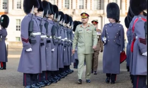 آرمی چیف جنرل عاصم منیر کا برطانیہ میں فقید المثال استقبال، گارڈ آف آنرپیش کیا گیا