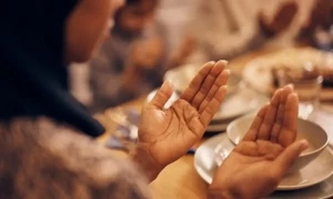 اے آئی نے رمضان کیلئے بہترین غذائی نظام بتا دیا