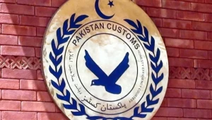 کسٹم کی ویسٹ وہارف پر کارروائی، کروڑوں مالیت کی موبائل فون ضبط